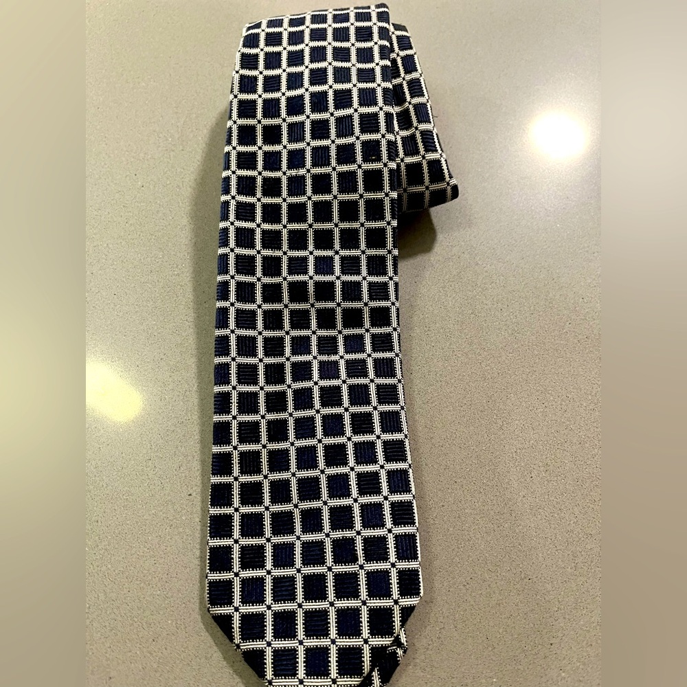 Villa Ponti Italian 100%Silk Tie-EUC
